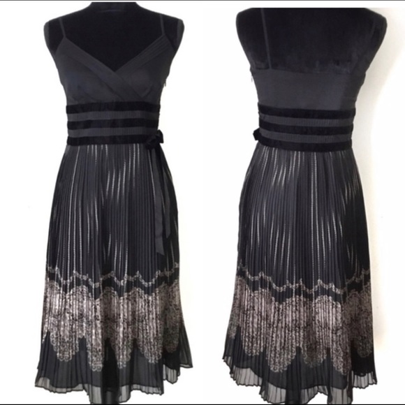 🌹LOFT Velvet Bow Dress - Picture 3 of 5